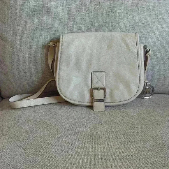 Michael Kors Handbags - Michael Kors White Leather Saddle Bag